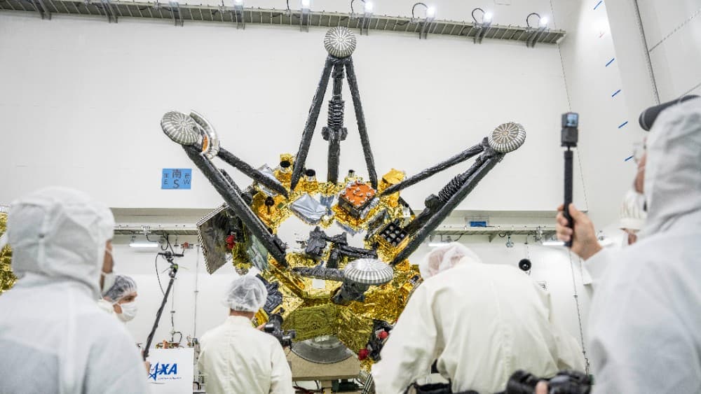 JApan-Moon-AFP