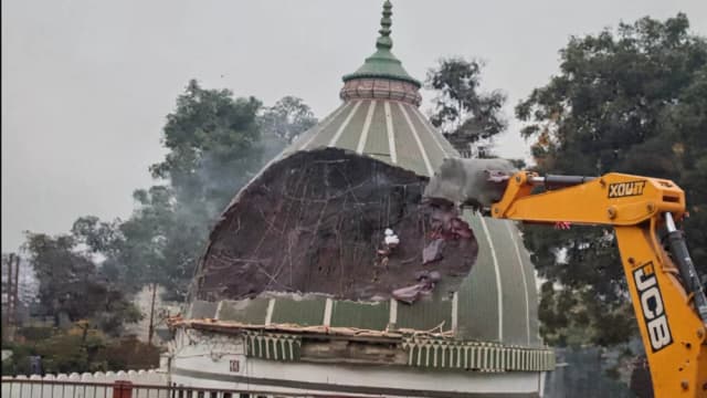 Abdul Shah Ghani shrine