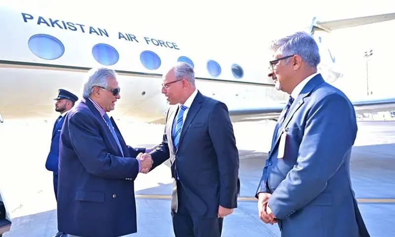 Pakistan FM in Cairo to attend meeting as mediators back Islamabad MoU