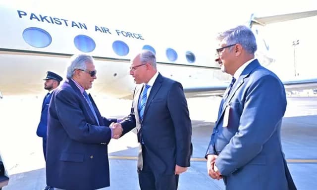 Pakistan FM in Cairo to attend meeting as mediators back Islamabad MoU