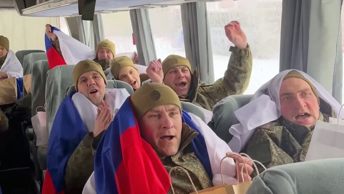 Ukraine, Russia exchange POWs for first time in months