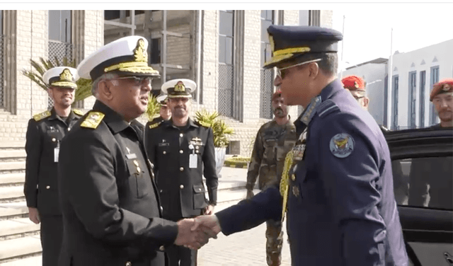 Bangladesh, Pakistan discuss regional security, boost defense cooperation talks
