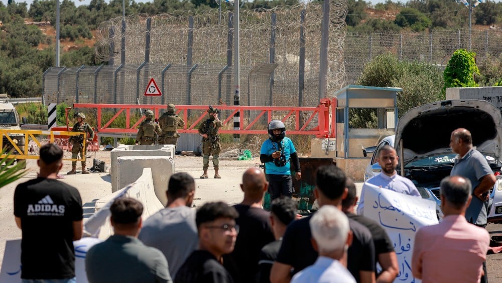 EU countries weigh trade ban on Israeli settlements