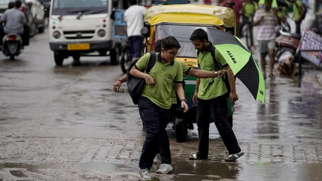 Tight security as India holds exam retest after leak scandal