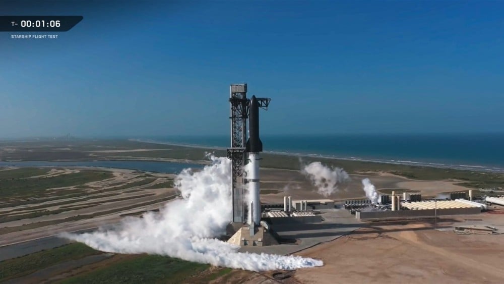 This still image taken from a SpaceX broadcast shows the SpaceX Starship launching from SpaceX Starbase in Starbase, Texas, on July 24, 2026.