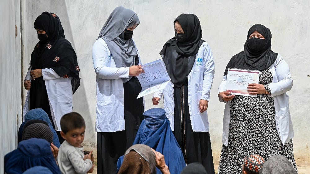 UN suspends work at Afghanistan-Iran border over curbs on women staff