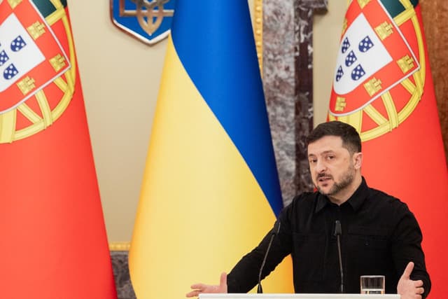 Zelensky says US must pile pressure on Russia to end war