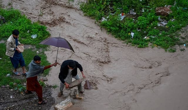 From heatwaves to hailstorms: Understanding Khyber Pakhtunkhwa's weather whiplash
