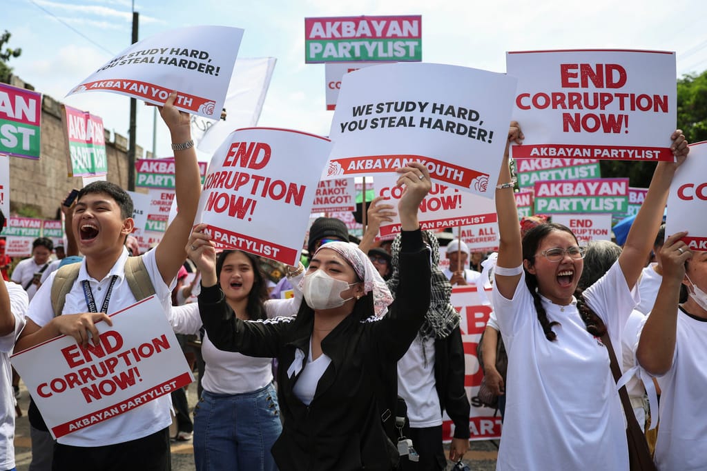 Protest erupts in Manila over Philippines flood control corruption scandal