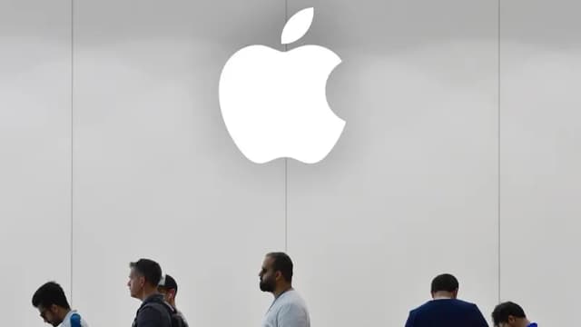 Apple removes Russia's state-backed messenger from App Store
