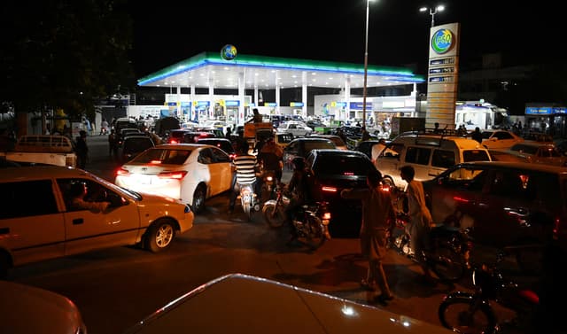 Pakistan-Petrol-AFP