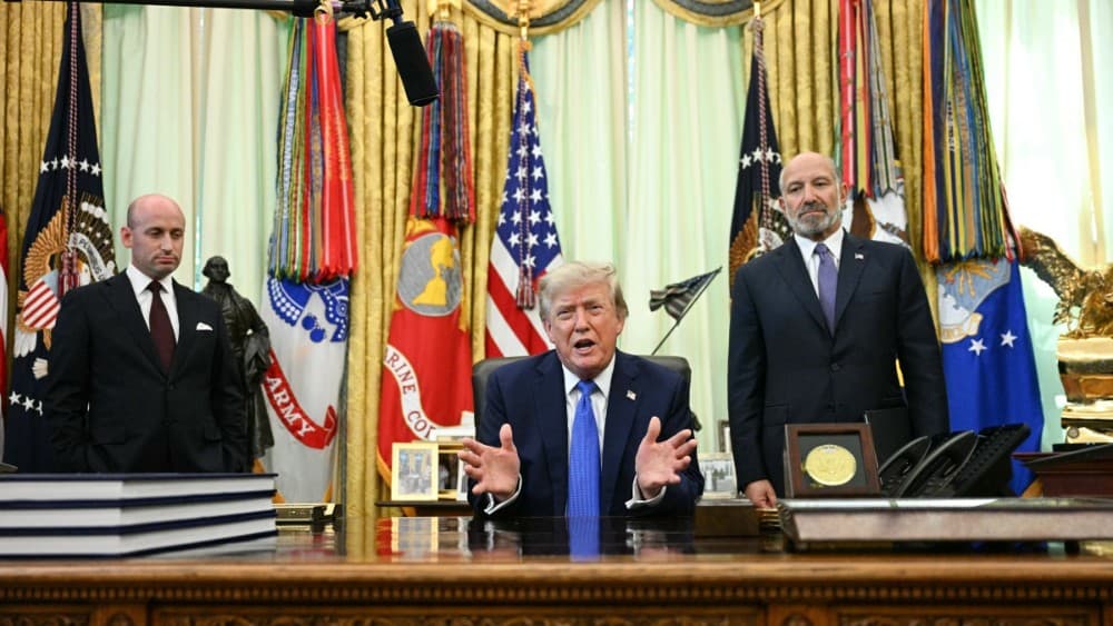 Trump signs order targeting 'birth tourism'
