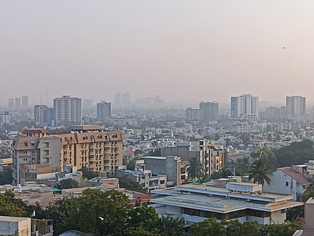 File Photo - Bahadurabad Area Karachi City (Wikimedia Commons)
