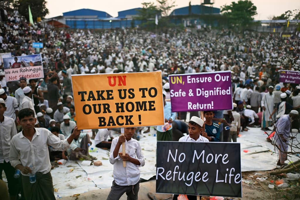 Rohingya refugee children