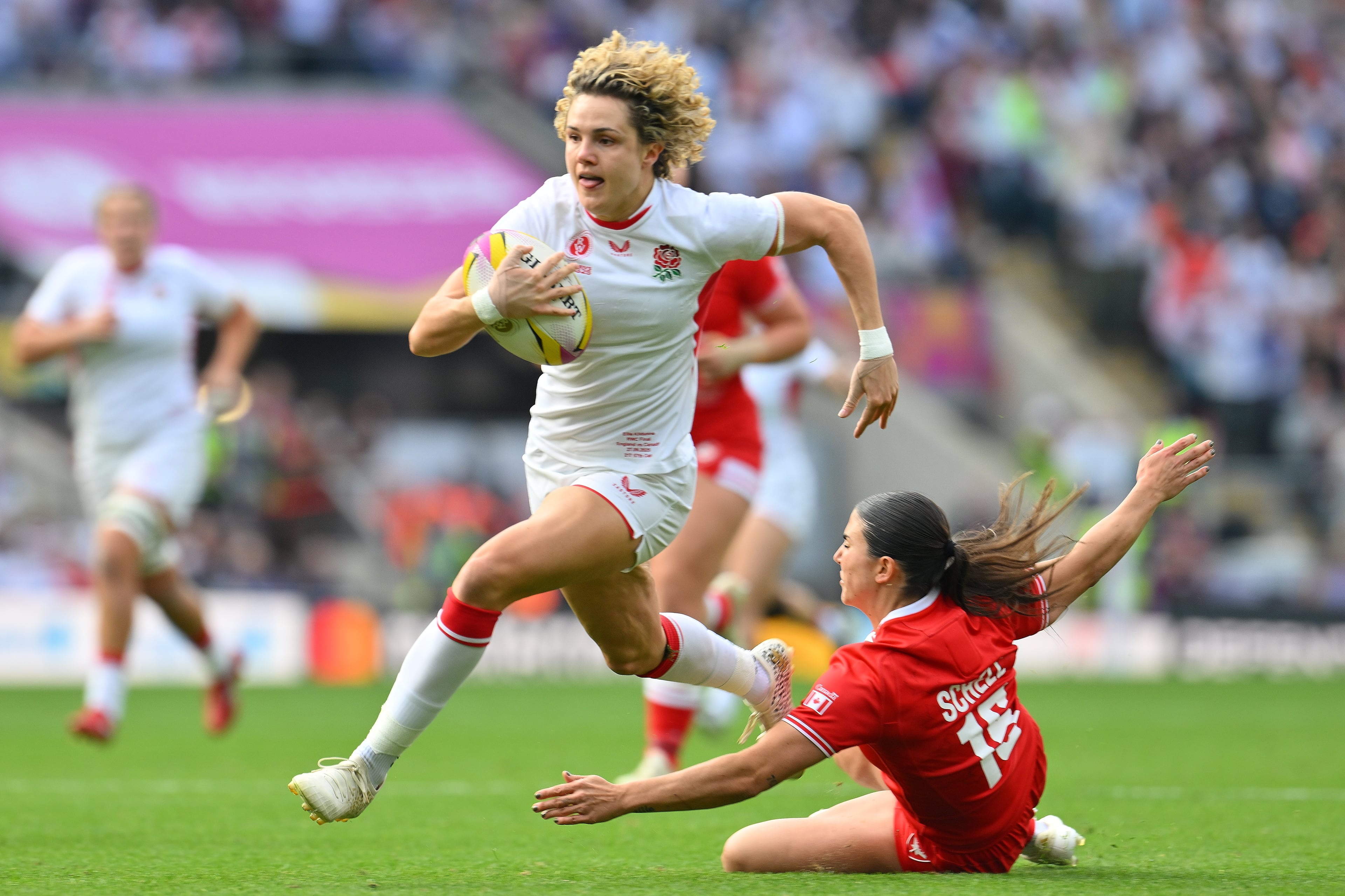 England outclasses Canada, wins Women's Rugby World Cup