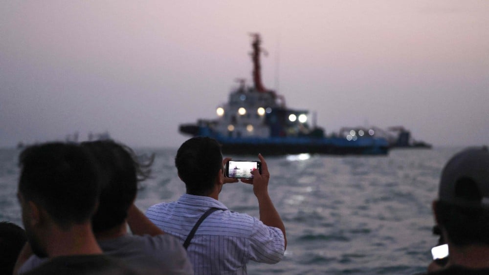 Hormuz-Strait-AFP