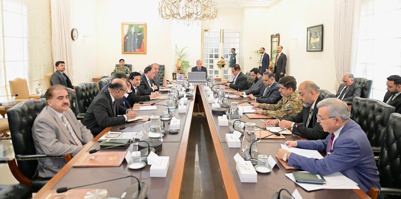 Pakistan Prime Minister Muhammad Shehbaz Sharif chairing a meeting regarding energy security. Islamabad, 23 April 2026. (Photo: X/@PakPMO)