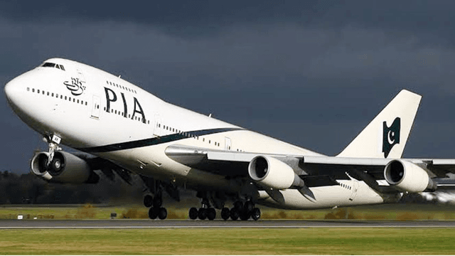 Pakistan president approves law paving the way for PIA’s privatization