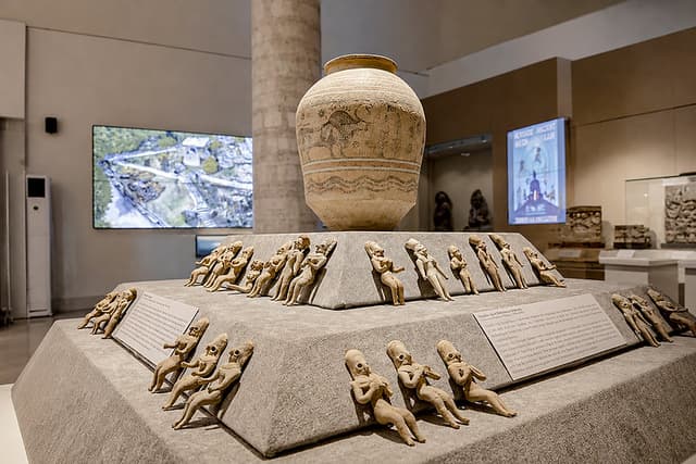 US returns centuries-old Pakistani artifacts seized from trafficking networks