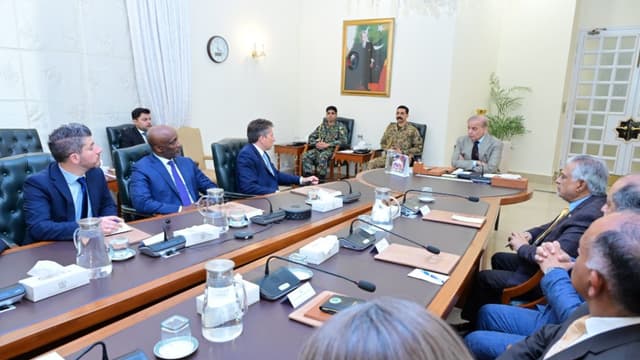 PM Sharif reaffirms support for UN humanitarian efforts in meeting with OCHA chief