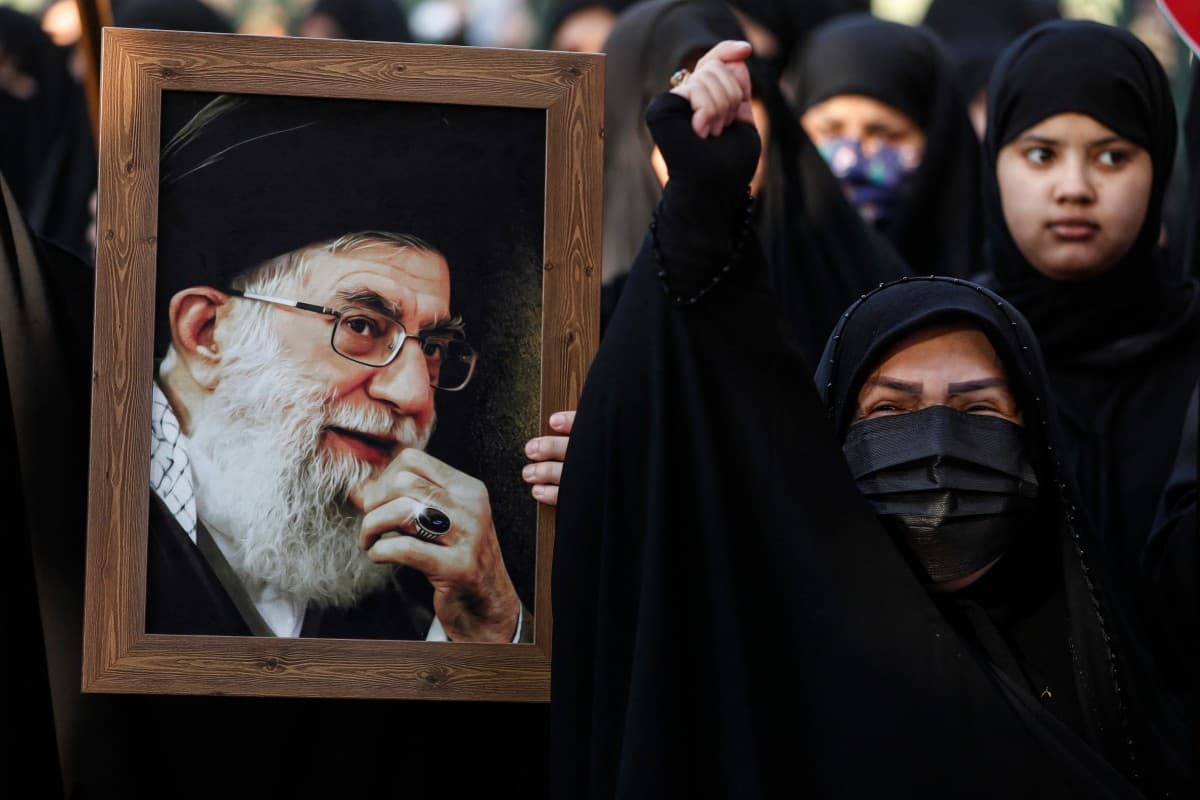 Trump says 'thank you' to Iran for not hanging protesters