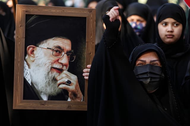 Trump says 'thank you' to Iran for not hanging protesters