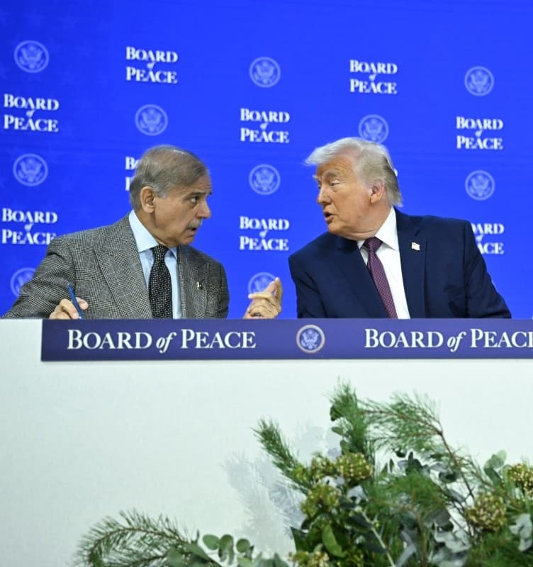 PM Sharif signs Trump-led Board of Peace charter in Davos