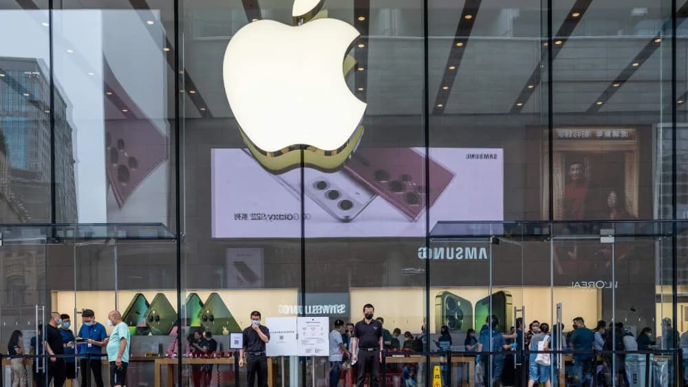 Apple announces $30 bn Broadcom deal for US-made chips