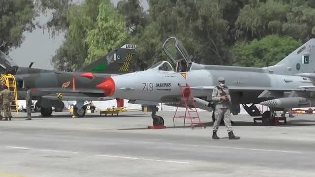 Two pilots embrace martyrdom as Pakistan Air Force aircraft crashes near Mardan