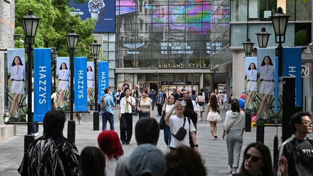 Asia stocks surge, oil falls on hopes of US-Iran truce deal