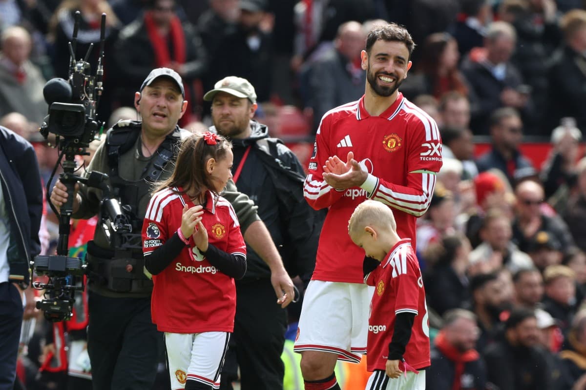 Man Utd's Fernandes named Premier League Player of the Season