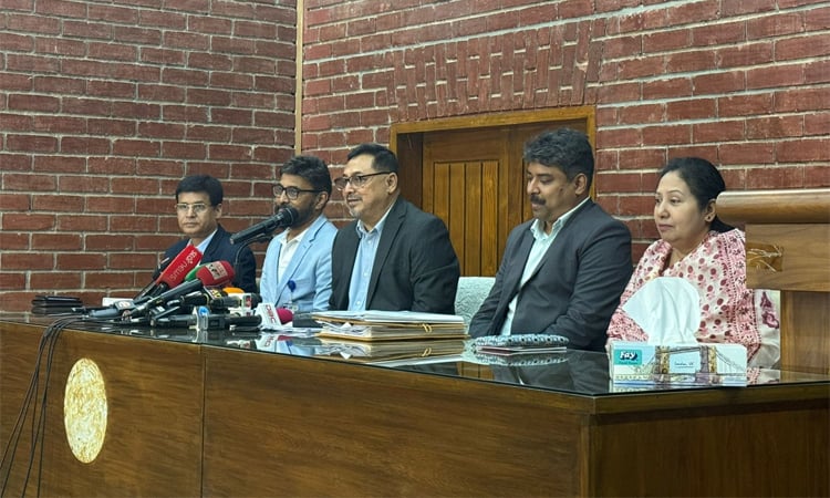 Cabinet Secretary Nasimul Ghani briefed the journalists at the media centre of the Jatiya Sangsad Bhaban (Photo : BSS)