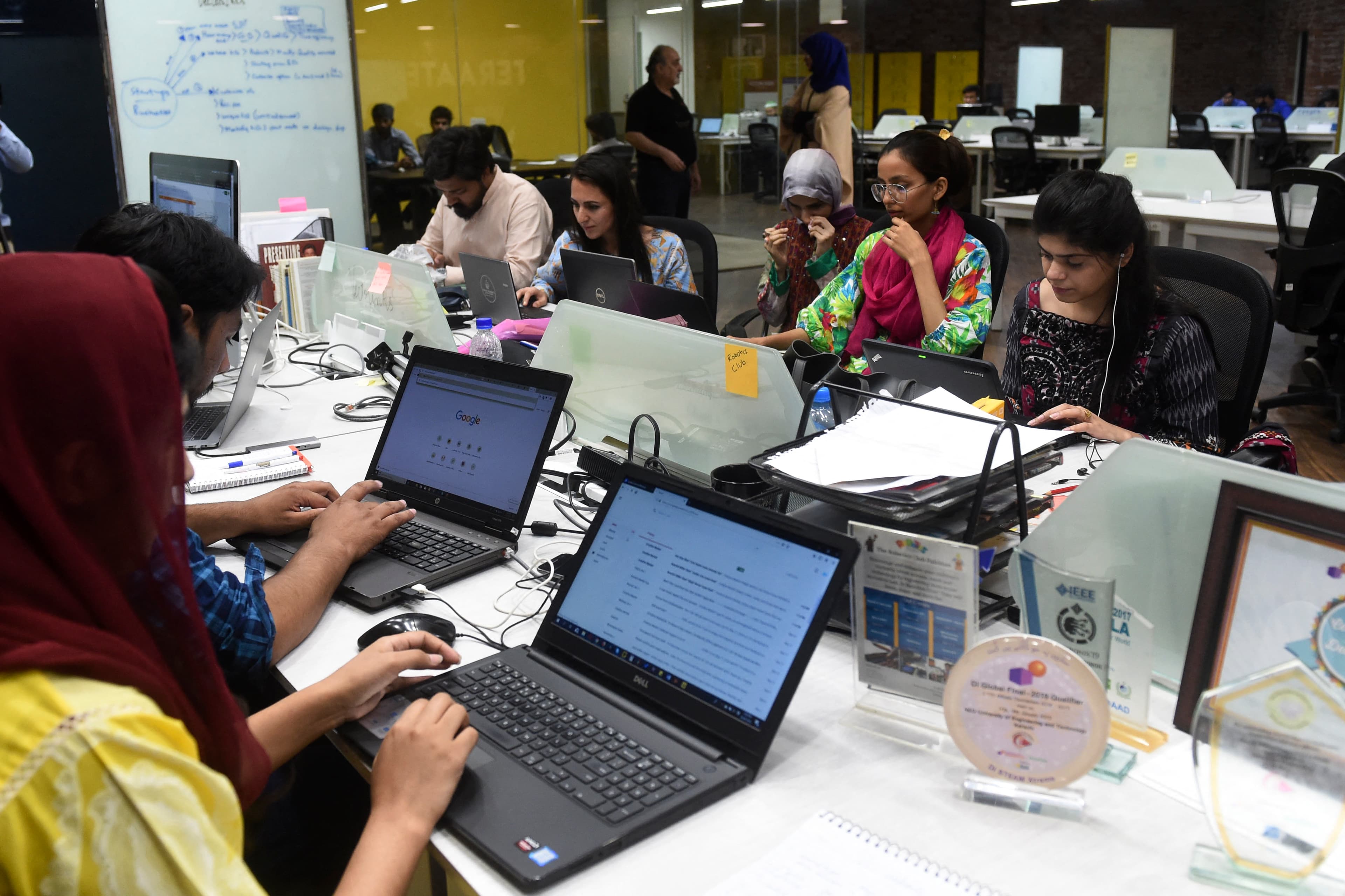 Pakistan’s IT exports cross $1 billion in single quarter