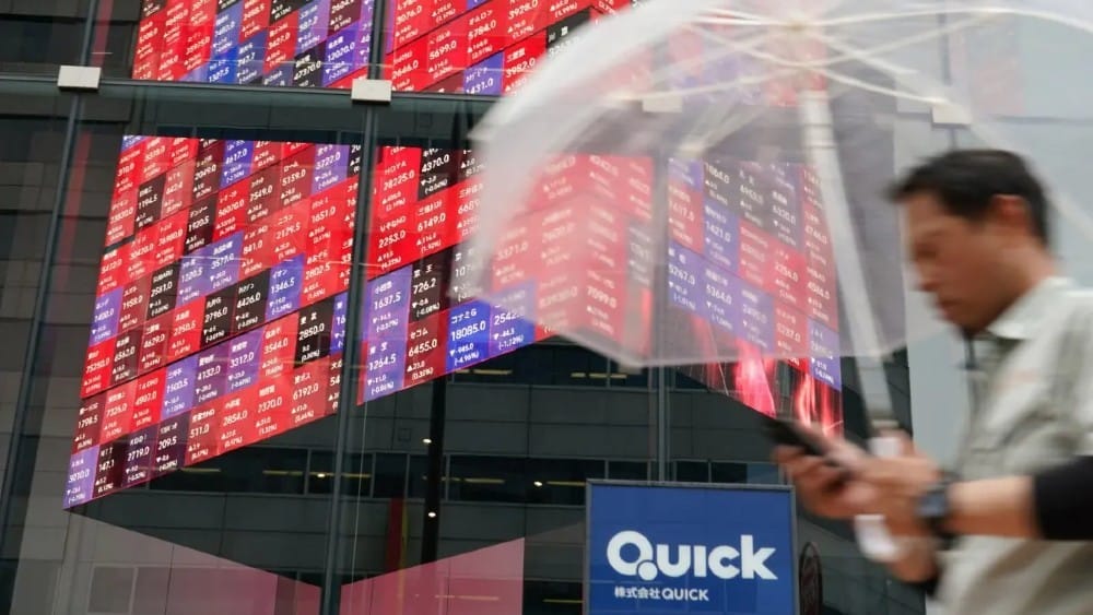 Asian markets mixed as tech recovery stutters, oil slips