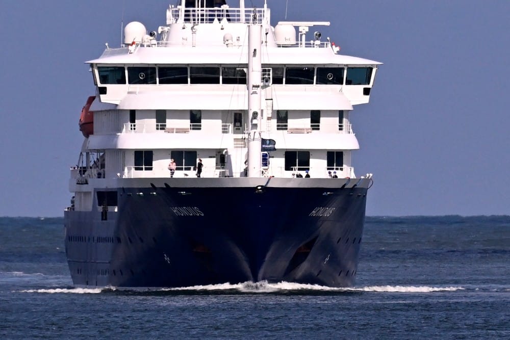 Hantavirus-hit cruise ship to dock in Rotterdam at voyage end
