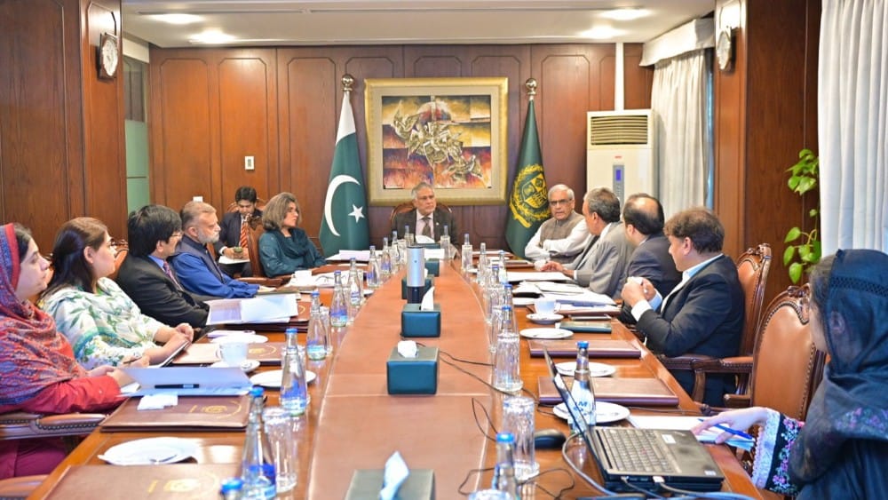 Deputy Prime Minister/Foreign Minister Mohammad Ishaq Dar chaired an Inter-Ministerial meeting to review Pakistan’s efforts to enhance economic diplomacy (Photo: X/@ForeignOfficePk)
