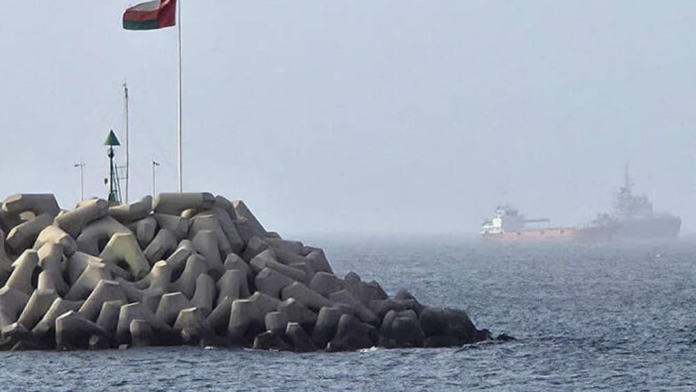 Oil spill off Oman reaches coastline: state media