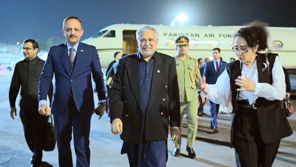 Deputy Prime Minister/Foreign Minister Senator Mohammad Ishaq Dar arrived in Amman, Jordan, to participate in the Ministerial Meeting on Jerusalem, convened by the Hashemite Kingdom of Jordan.
