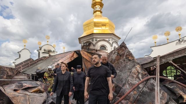 Deadly Russian strikes leave landmark Kyiv cathedral in flames