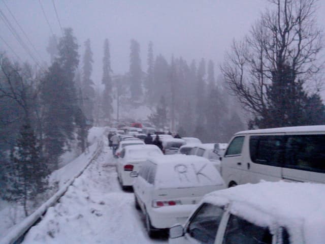 File: Snowfall in Pakistan (Wikimedia Commons)